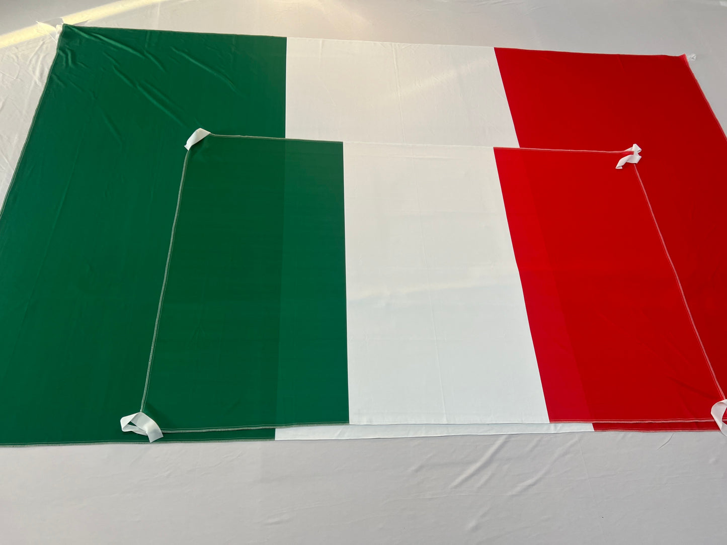 Banderas de Italia – 1,50 x 1,00 m / 2,50 x 1,50 m – Tela Resistente – Envío Gratis a Todo el País 🇮🇹