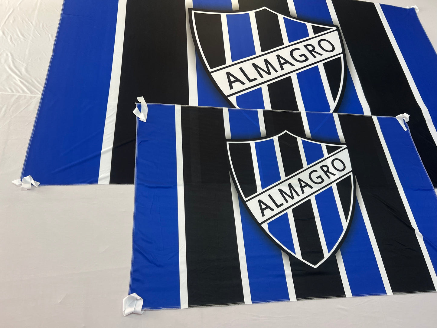 Bandera de Almagro – 1,50 x 1,00 m / 2,50 x 1,50 m – Tela Resistente – Envío Gratis a Todo el País