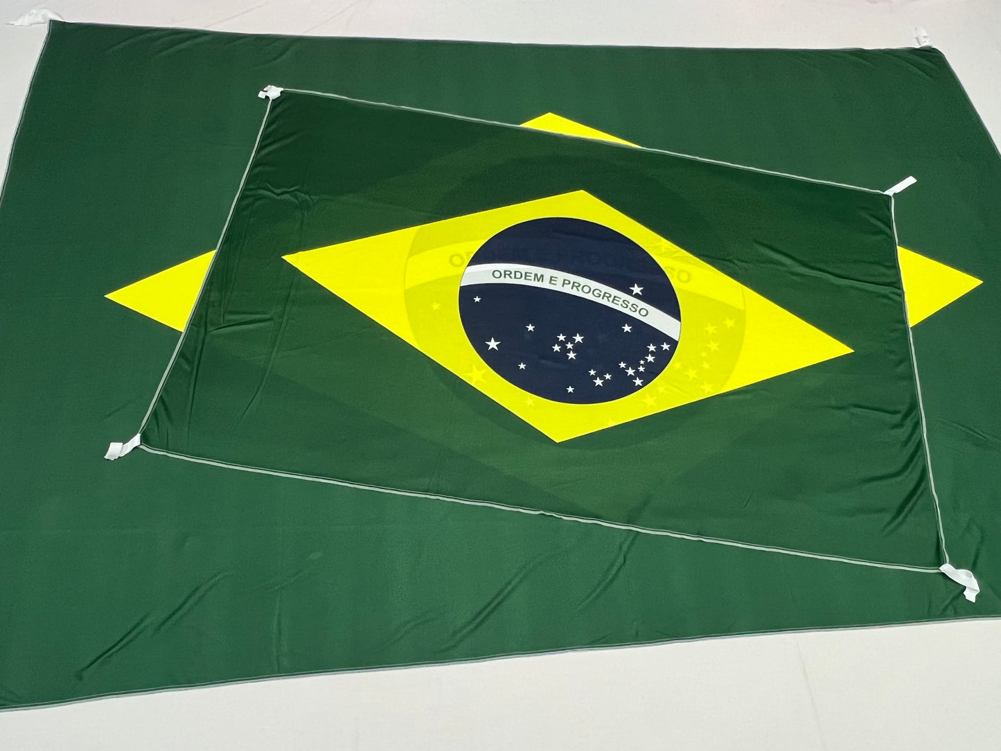 Banderas de Brasil – 1,50 x 1,00 m / 2,50 x 1,50 m – Tela Resistente – Envío Gratis a Todo el País 🇧🇷