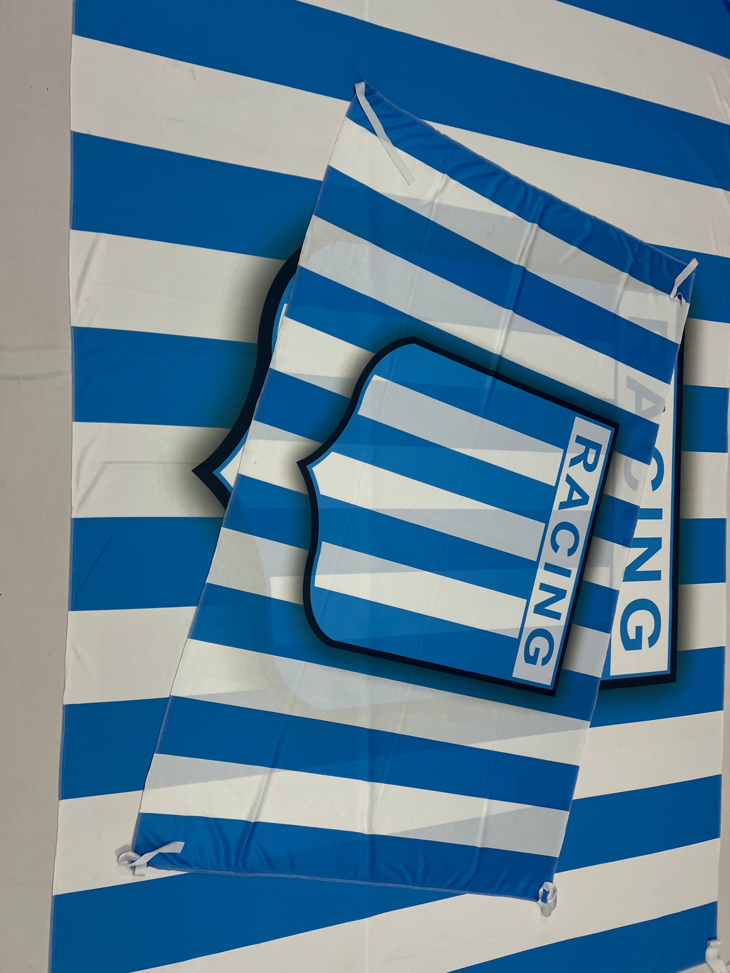Bandera de Racing Club 🔵⚪ La Racineta a Todo Color – Envío Gratis