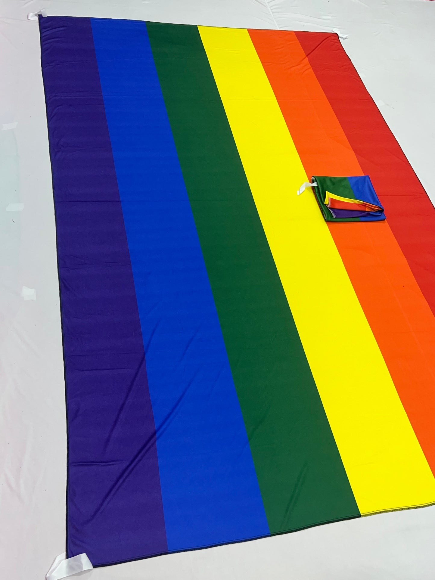 BANDERA DEL ORGULLO LGTB – COLORES VIBRANTES – ENVÍO GRATIS