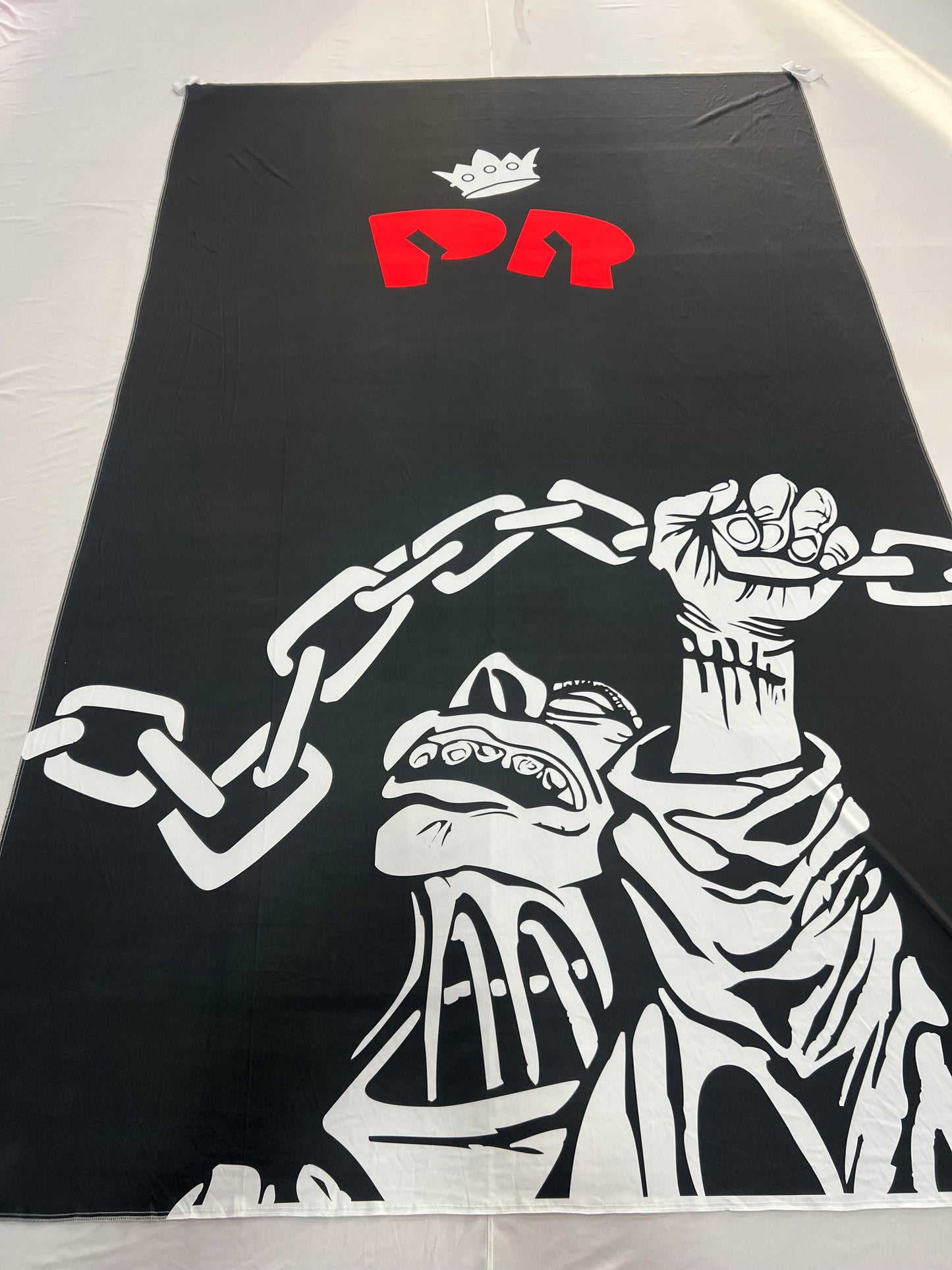 Bandera Patricio Rey – 1,50 x 1,00 m / 2,50 x 1,50 m – Tela Resistente – Envío Gratis a Todo el País