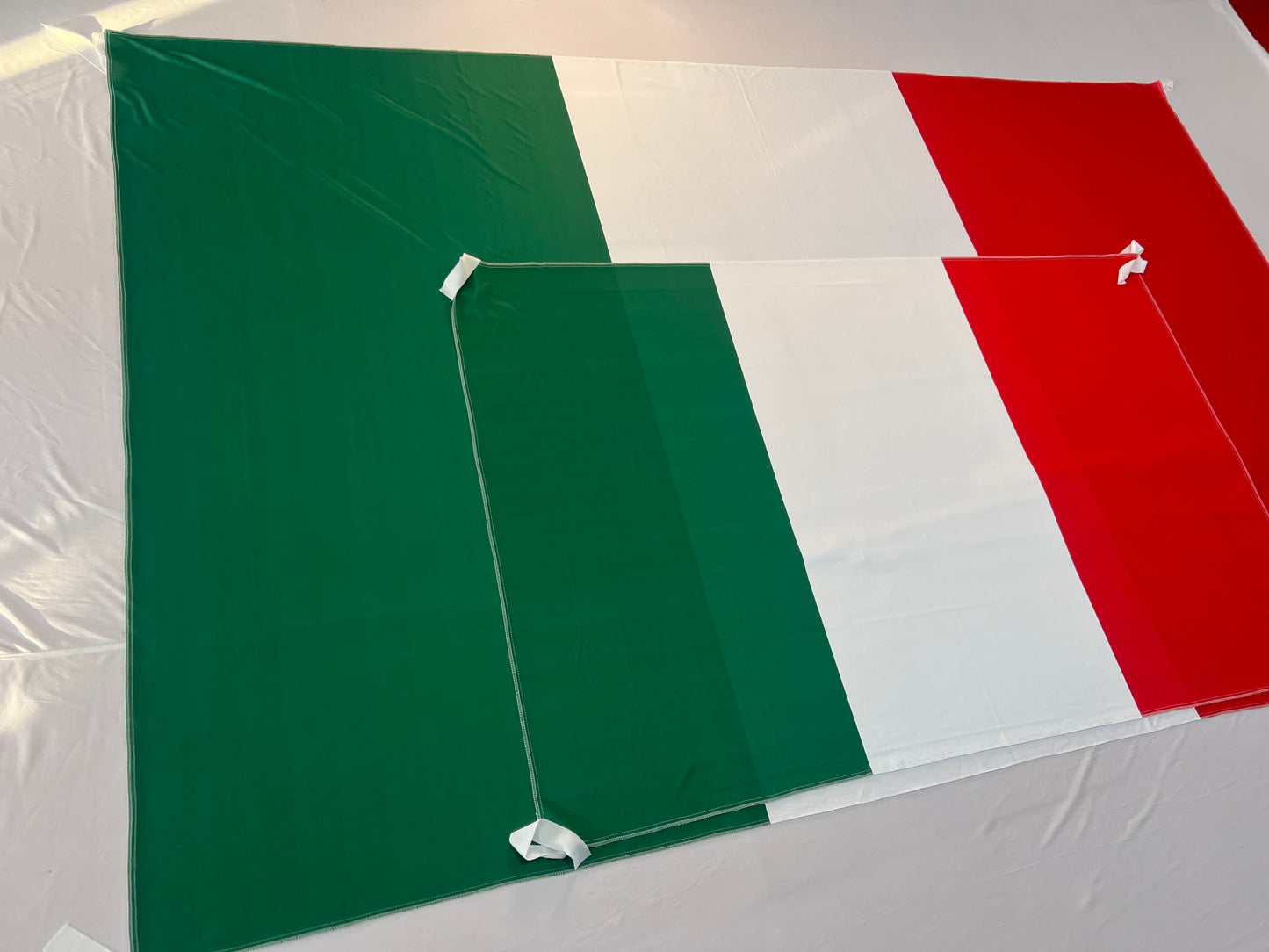 Banderas de Italia – 1,50 x 1,00 m / 2,50 x 1,50 m – Tela Resistente – Envío Gratis a Todo el País 🇮🇹