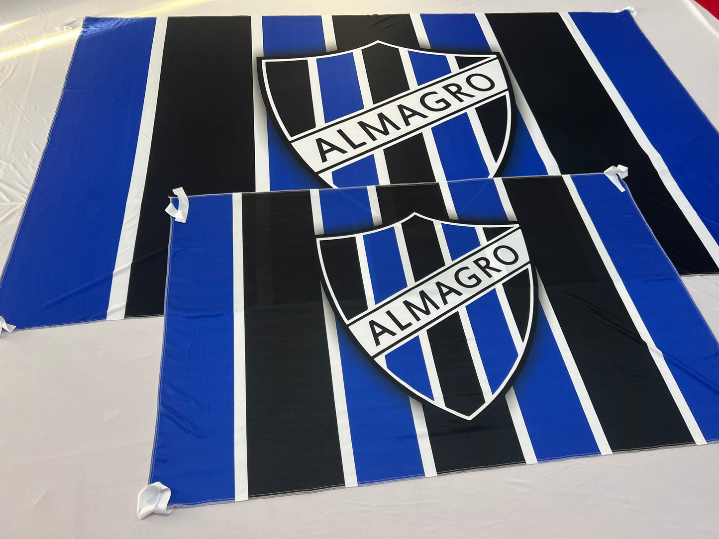 Bandera de Almagro – 1,50 x 1,00 m / 2,50 x 1,50 m – Tela Resistente – Envío Gratis a Todo el País
