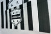 Bandera Deportivo Riestra – 1,50 x 1,00 m / 2,50 x 1,50 m – Tela Resistente – Envío Gratis a Todo el País