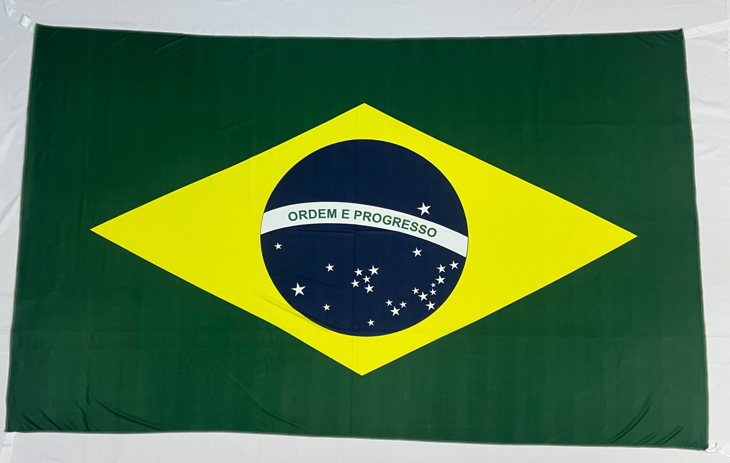 Banderas de Brasil – 1,50 x 1,00 m / 2,50 x 1,50 m – Tela Resistente – Envío Gratis a Todo el País 🇧🇷