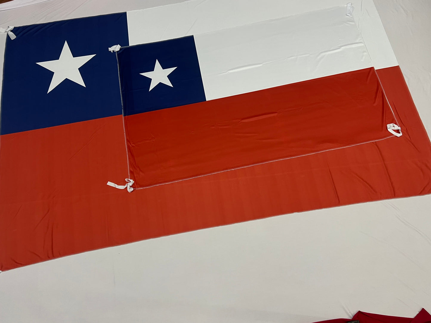 Banderas de Chile – 1,50 x 1,00 m / 2,50 x 1,50 m – Tela Resistente – Envío Gratis a Todo el País 🇨🇱