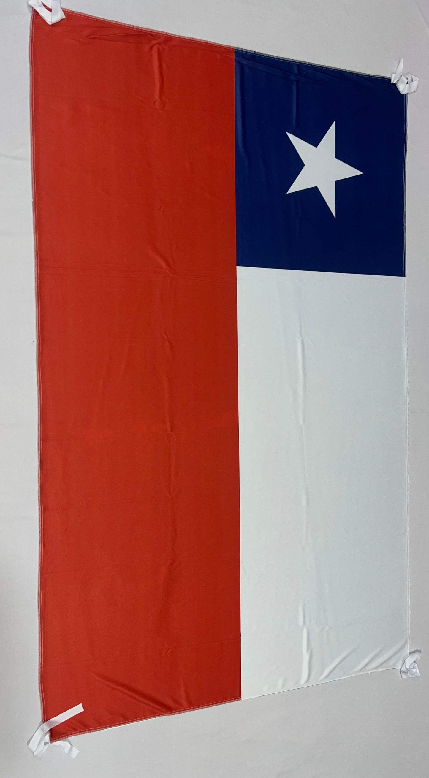 Banderas de Chile – 1,50 x 1,00 m / 2,50 x 1,50 m – Tela Resistente – Envío Gratis a Todo el País 🇨🇱