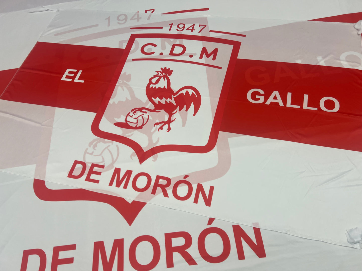 Banderas de Deportivo Morón – 1,50 x 1,00 m / 2,50 x 1,50 m – Tela Resistente – Envío Gratis a Todo el País 🇦🇷