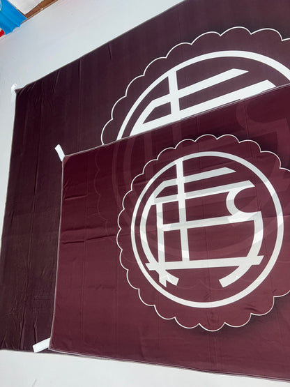 Bandera Lanús – 1,50 x 1,00 m / 2,50 x 1,50 m – Tela Resistente – Envío Gratis a Todo el País