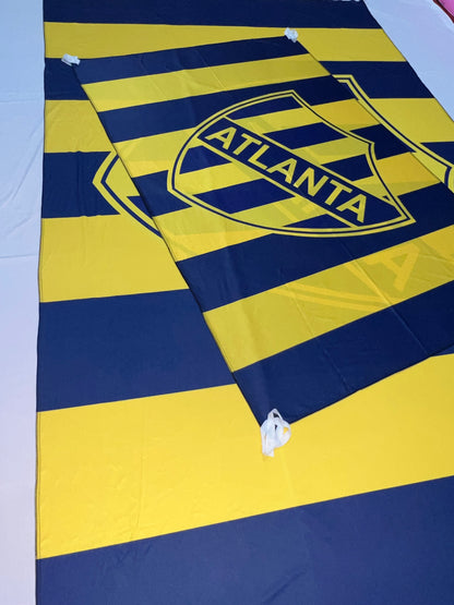 Banderas de Atlanta – 1,50 x 1,00 m / 2,50 x 1,50 m – Tela Resistente – Envío Gratis a Todo el País 🇦🇷