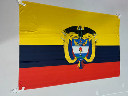 Banderas de Ecuador – 1,50 x 1,00 m / 2,50 x 1,50 m – Tela Resistente – Envío Gratis a Todo el País 🇪🇨