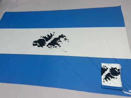 Banderas de Malvinas Argentinas (modelo 1 )– 1,50 x 1,00 m / 2,50 x 1,50 m – Tela Resistente – Envío Gratis a Todo el País 🇦🇷