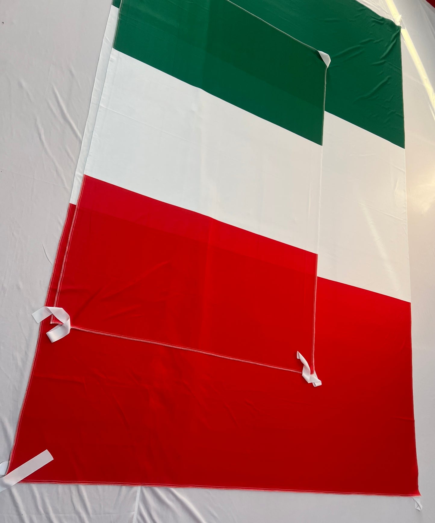Banderas de Italia – 1,50 x 1,00 m / 2,50 x 1,50 m – Tela Resistente – Envío Gratis a Todo el País 🇮🇹