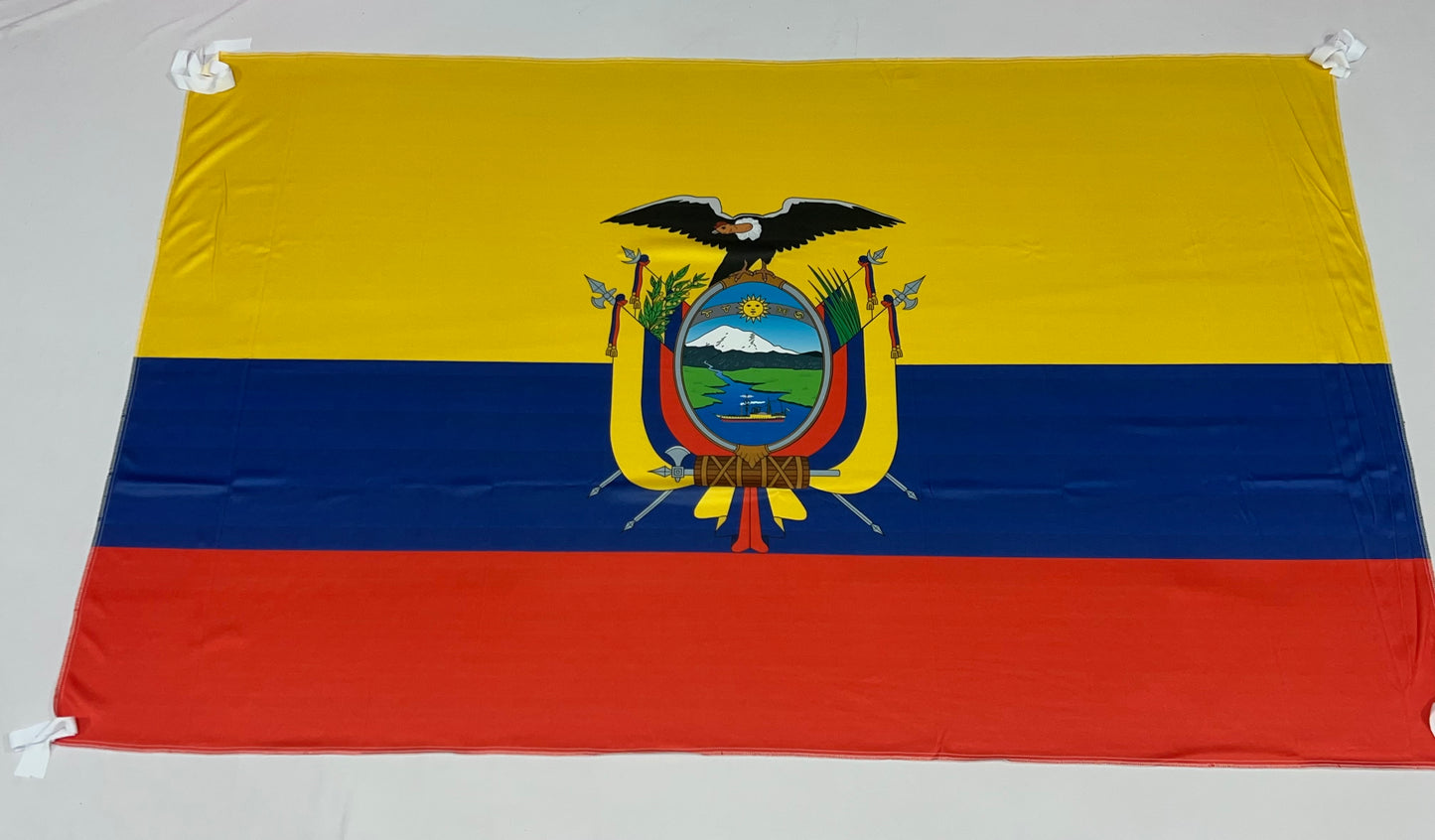 Banderas de Colombia – 1,50 x 1,00 m / 2,50 x 1,50 m – Tela Resistente – Envío Gratis a Todo el País 🇨🇴