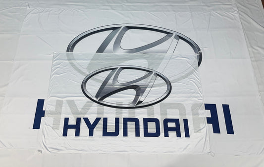 Bandera Hyundai Blanca – 1,00 x 1,50 m / 1,50 x 2,50 m – ENVÍO GRATIS