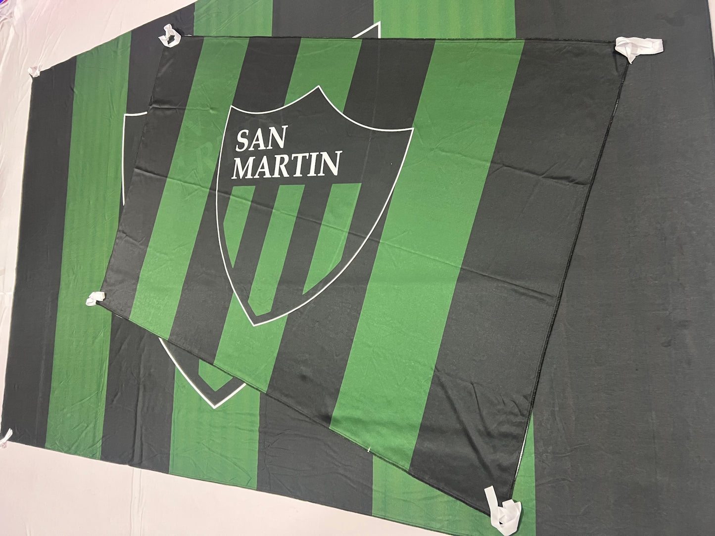 Banderas de San Martín de San Juan – 1,50 x 1,00 m / 2,50 x 1,50 m – Tela Resistente – Envío Gratis a Todo el País 🇦🇷