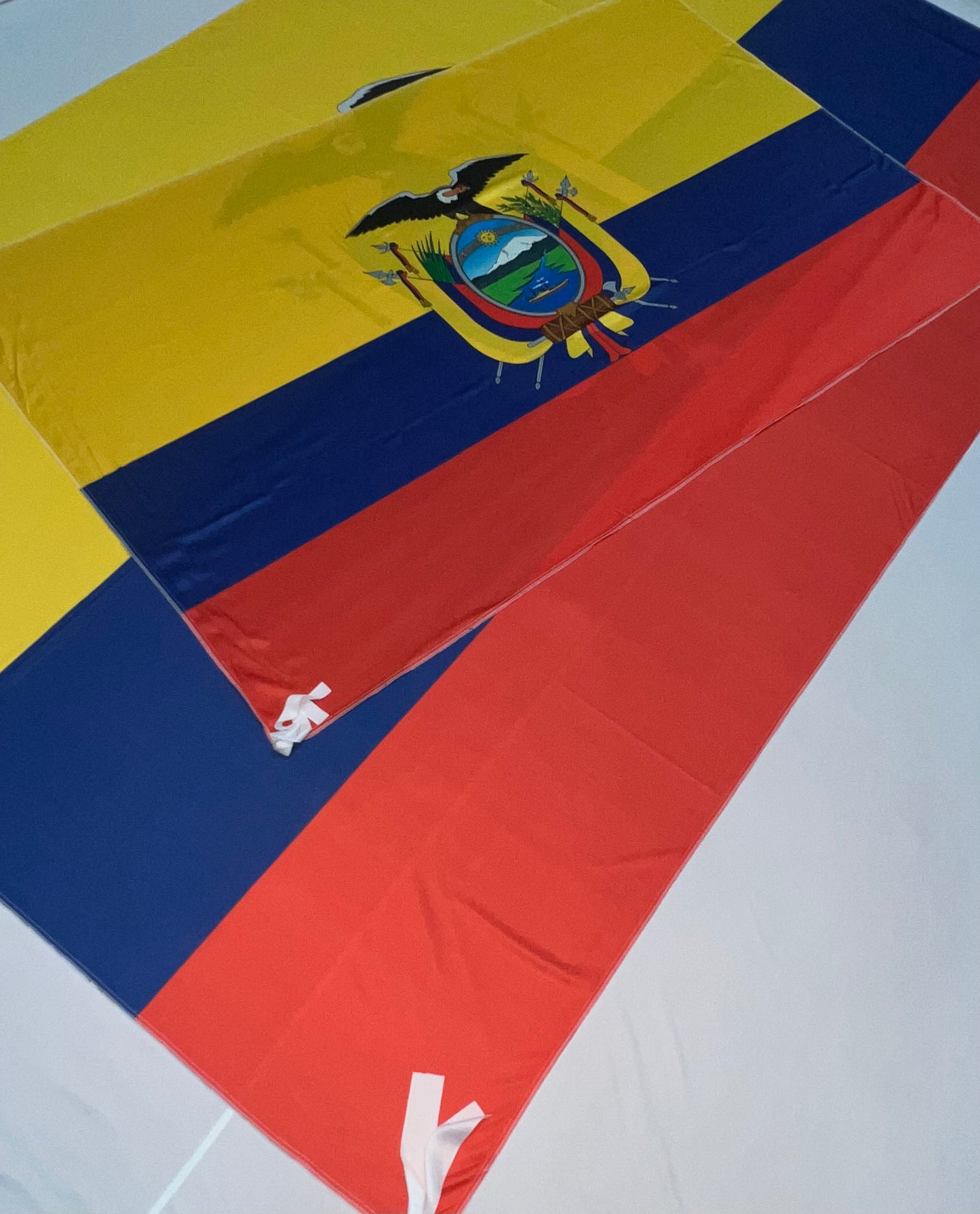 Banderas de Colombia – 1,50 x 1,00 m / 2,50 x 1,50 m – Tela Resistente – Envío Gratis a Todo el País 🇨🇴