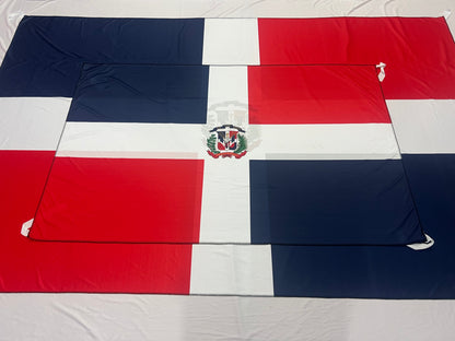 Bandera de República Dominica – 1,50 x 1,00 m / 2,50 x 1,50 m – Tela Resistente – Envío Gratis a Todo el País