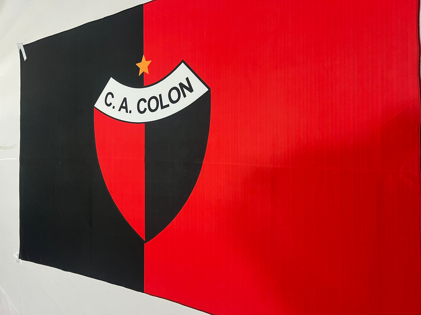 Bandera Colón – 1,50 x 1,00 m / 2,50 x 1,50 m – Tela Resistente – Envío Gratis a Todo el País