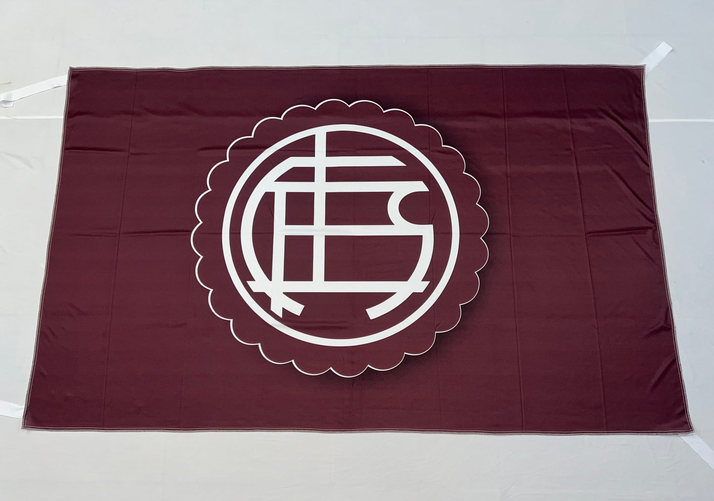 Bandera Lanús – 1,50 x 1,00 m / 2,50 x 1,50 m – Tela Resistente – Envío Gratis a Todo el País