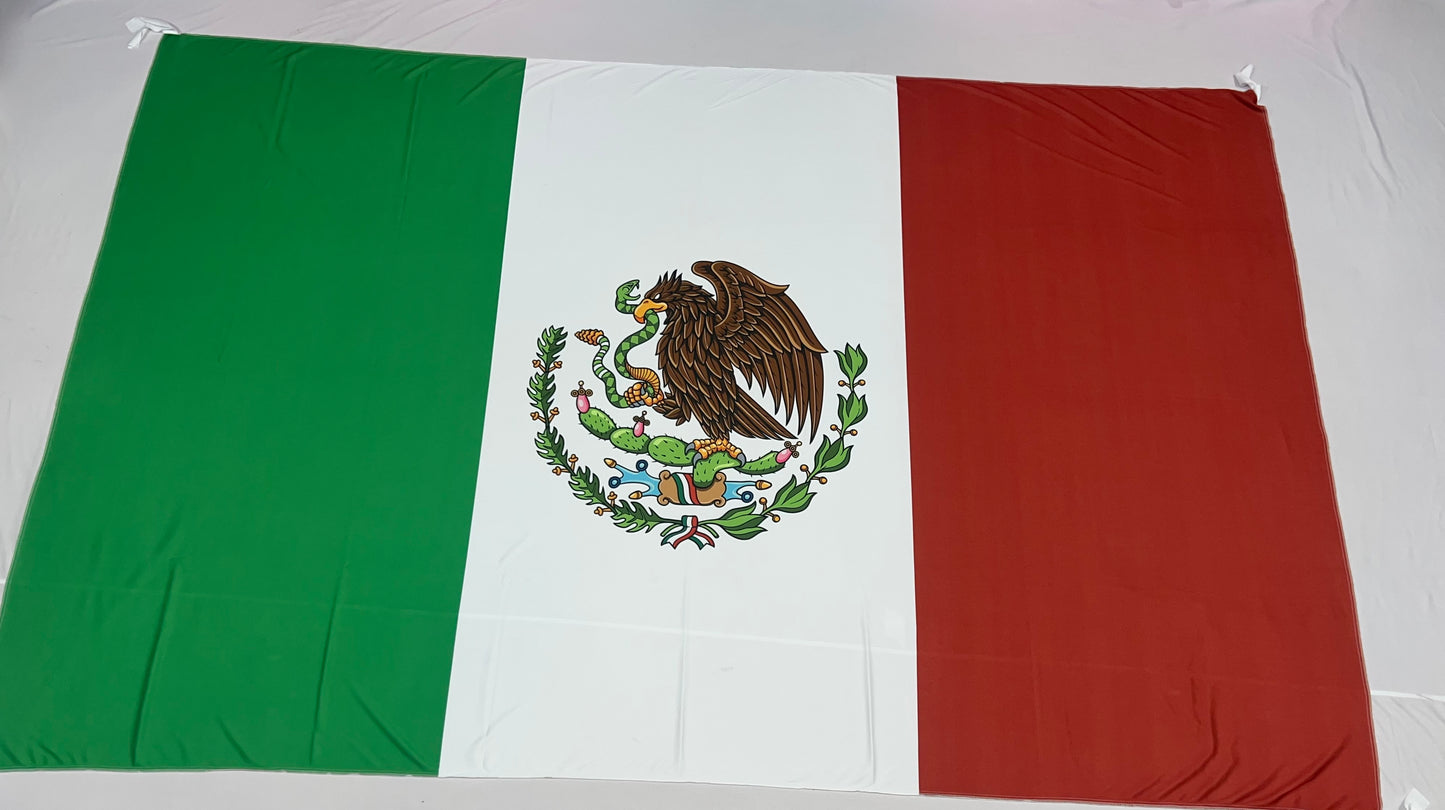 Banderas de México – 1,50 x 1,00 m / 2,50 x 1,50 m – Tela Resistente – Envío Gratis a Todo el País 🇲🇽