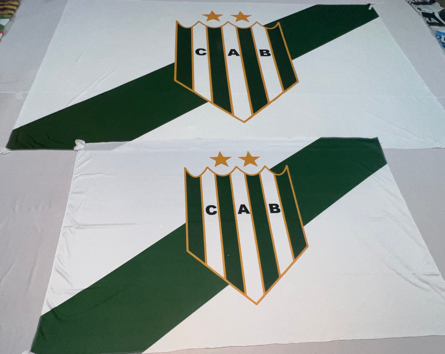 Bandera Banfield Blanca– 1,50 x 1,00 m / 2,50 x 1,50 m – Tela Resistente – Envío Gratis a Todo el País