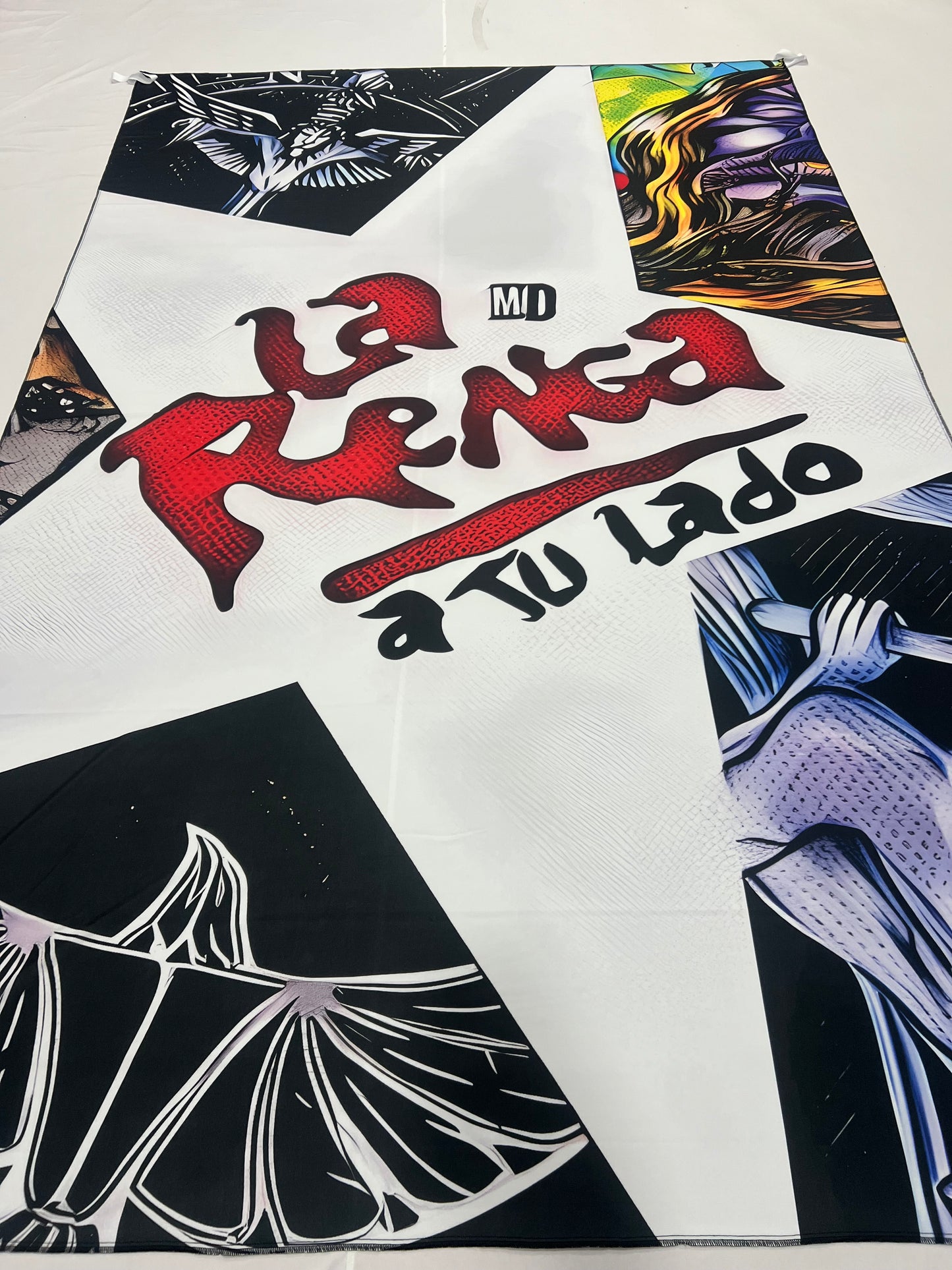 Bandera– 1,50 x 1,00 m / 2,50 x 1,50 m – Tela Resistente – Envío Gratis a Todo el País