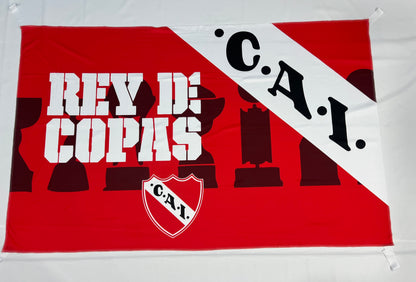 Banderas de independiente Rey de Copas – 1,50 x 1,00 m / 2,50 x 1,50 m – Tela Resistente – Envío Gratis a Todo el País 🇦🇷