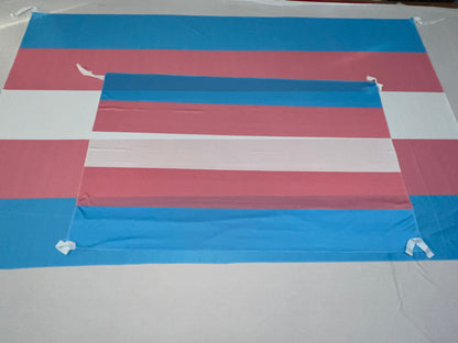 Bandera del Orgullo Trans – 1,50 x 1,00 m / 2,50 x 1,50 m – Tela Resistente – Envío Gratis a Todo el País