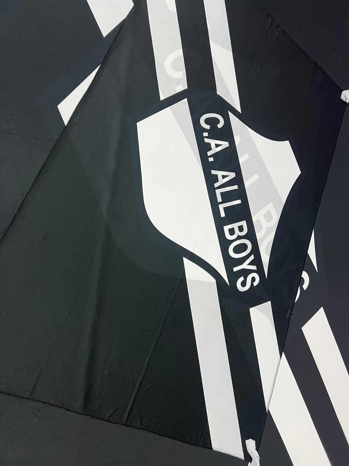 Banderas de All Boys – 1,50 x 1,00 m / 2,50 x 1,50 m – Tela Resistente – Envío Gratis a Todo el País 🇦🇷