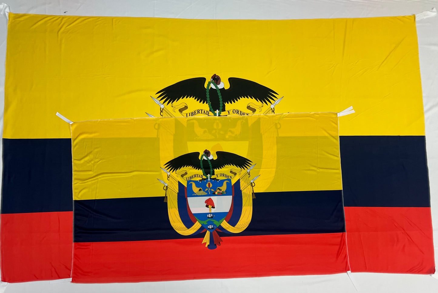 Banderas de Colombia – 1,50 x 1,00 m / 2,50 x 1,50 m – Tela Resistente – Envío Gratis a Todo el País 🇪🇨